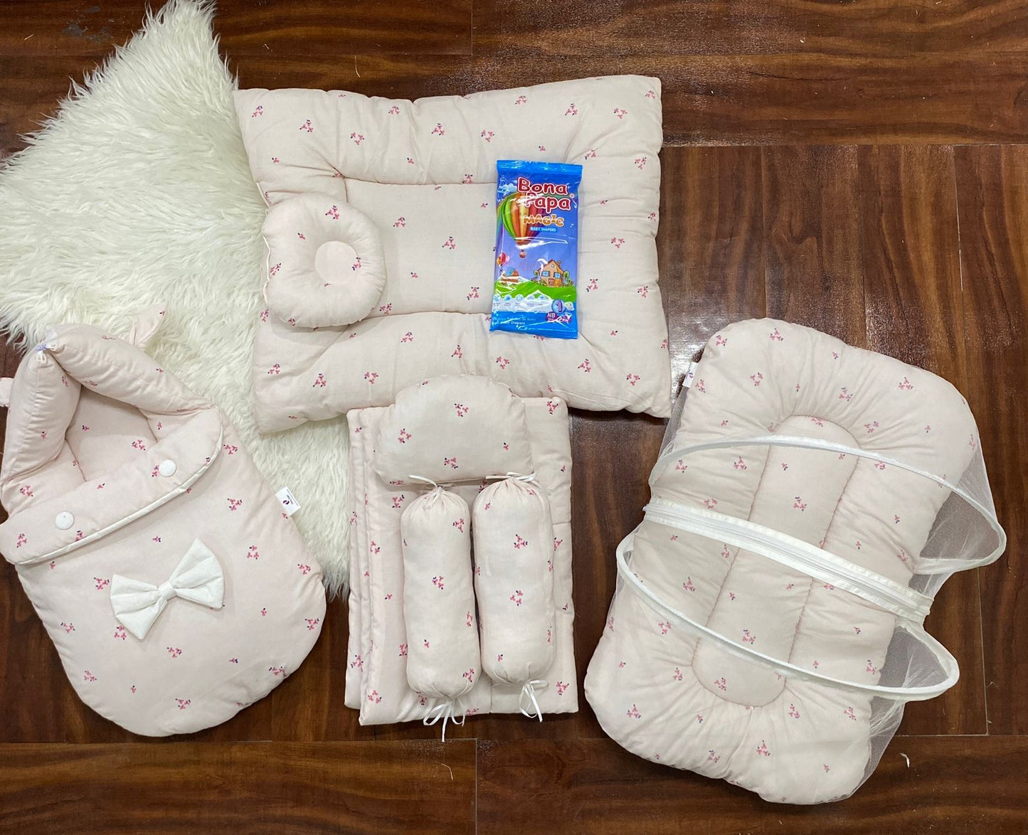 8 Pieces Bedding Set