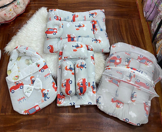 8pcs Fancy & Stylish Baby Bedding Set