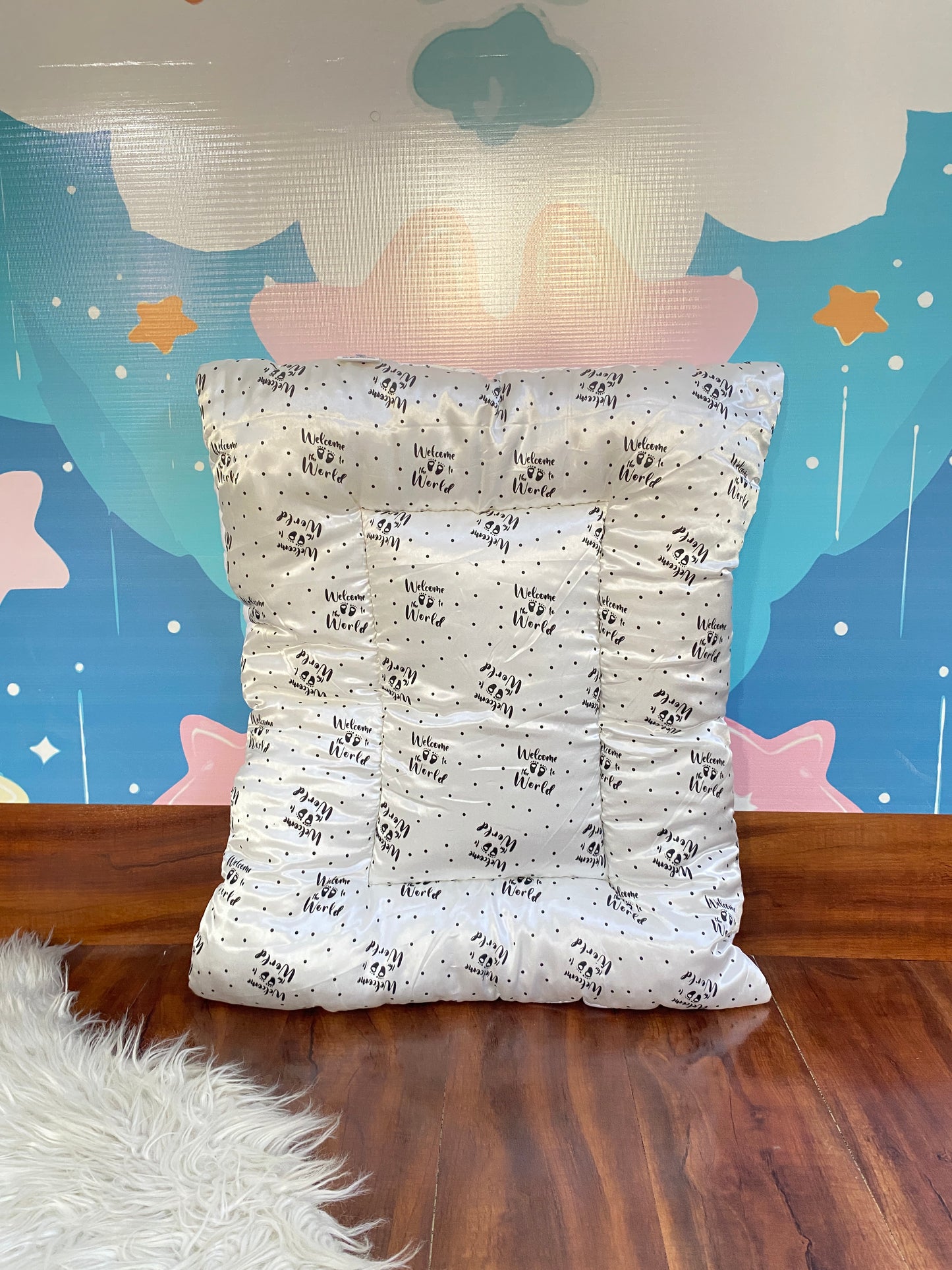 8 Pieces Bedding Set - Silk- Welcome To the World