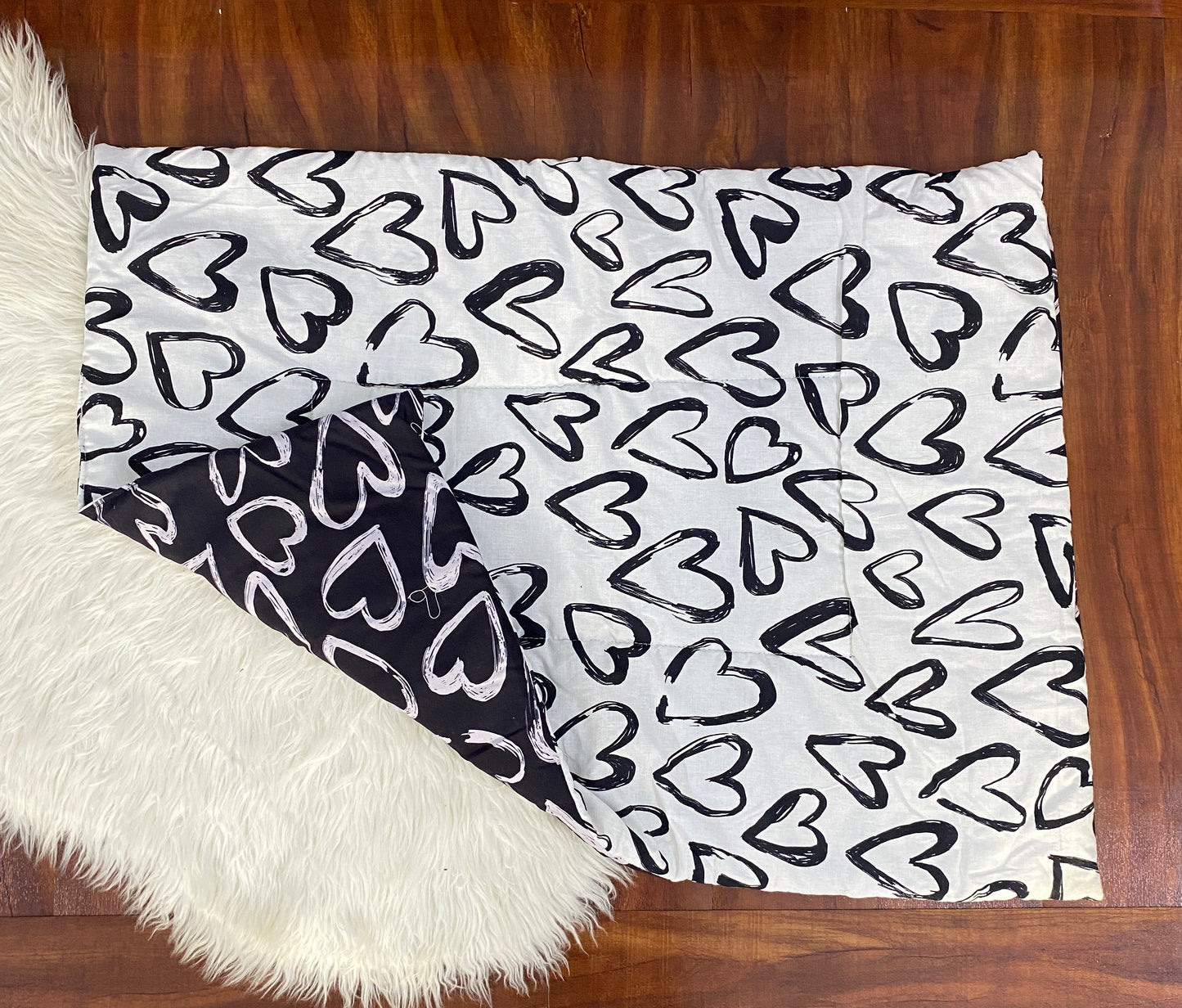 8 Pieces Bedding Set - Black & White