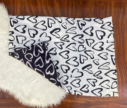 8 Pieces Bedding Set - Black & White