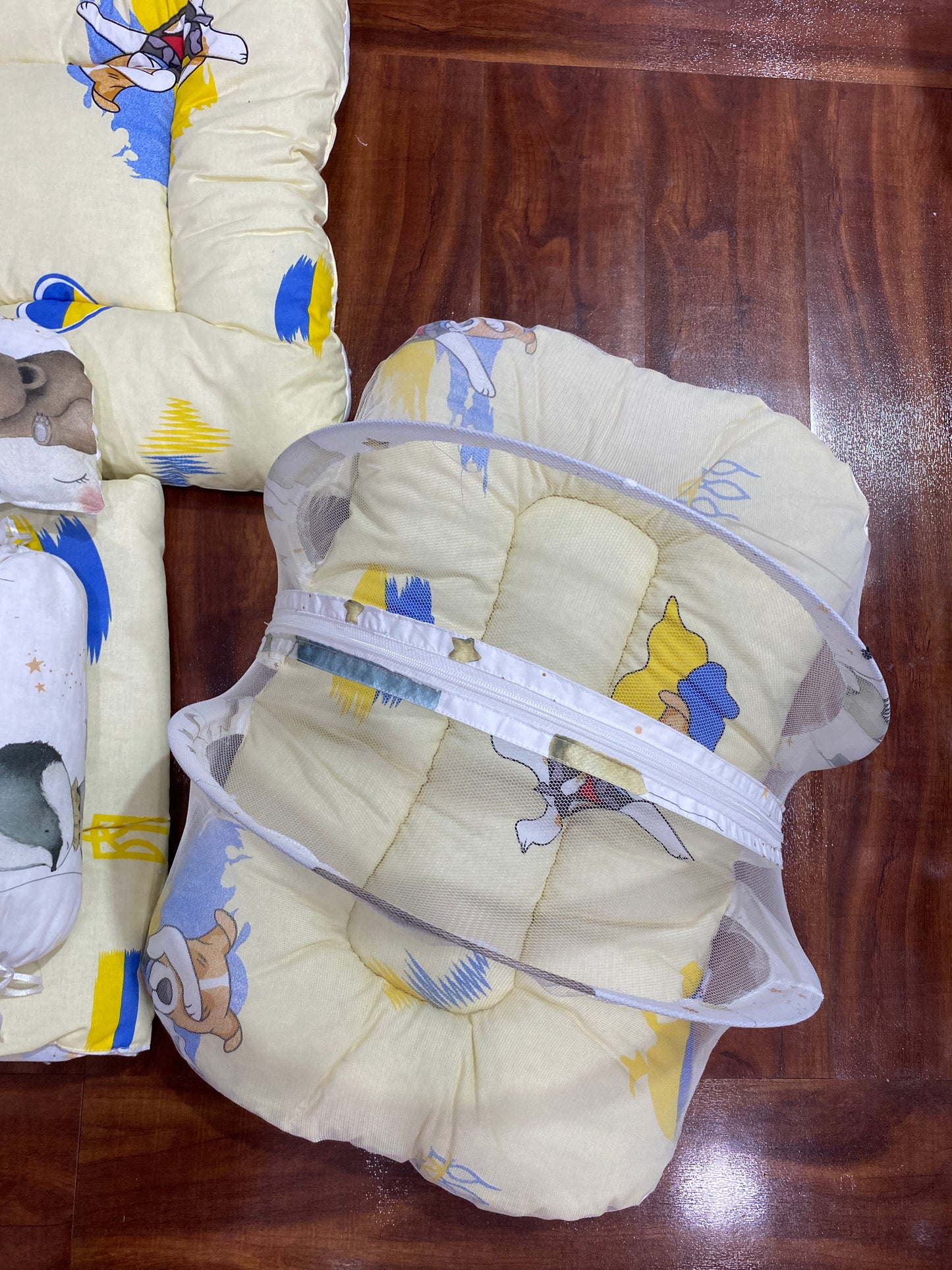 8 Pcs Bedding set