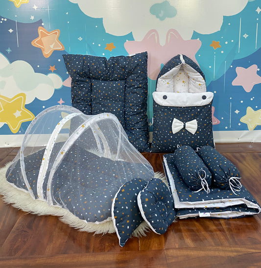 8 Pieces Bedding Set - Blue and white Stars