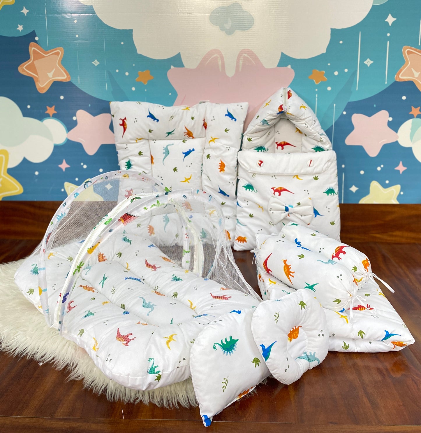 8 Pieces Bedding Set - Dino