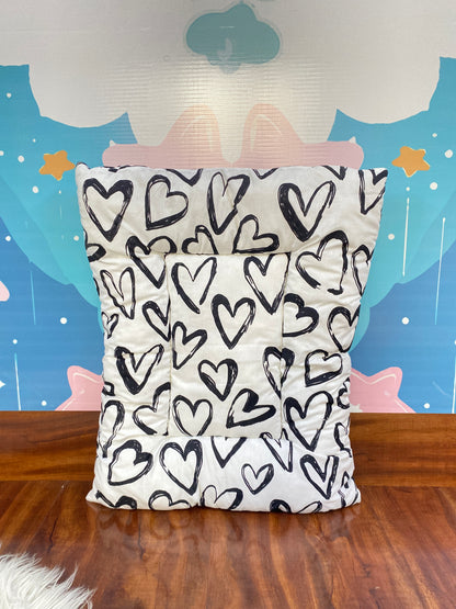 8 Pieces Bedding Set - Black & White