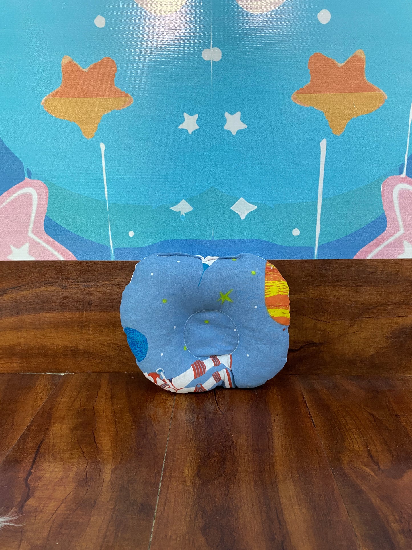 8 Pieces Bedding Set - Stars & Spaceships