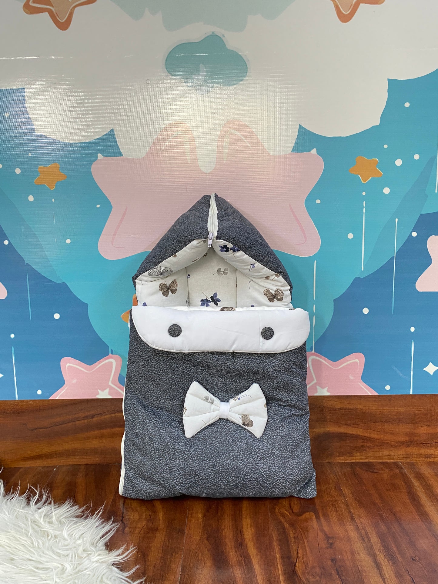 8 Pieces Bedding Set - Grey and white Butterflies