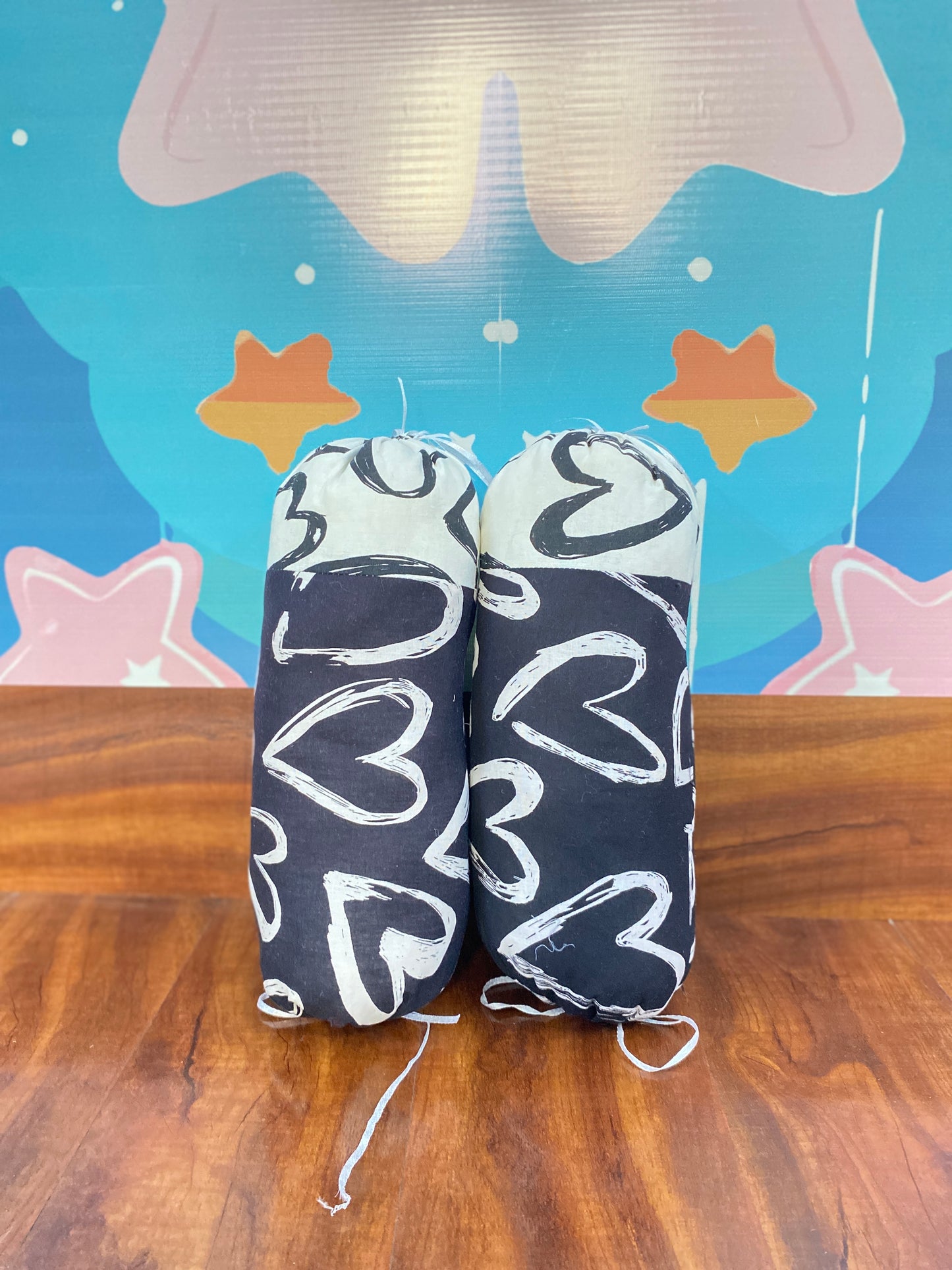 8 Pieces Bedding Set - Black & White