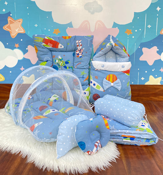 8 Pieces Bedding Set - Stars & Spaceships