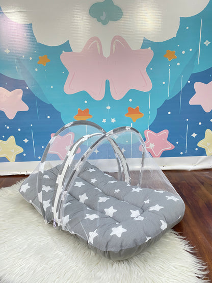 8 Pieces Bedding Set - Grey Stars